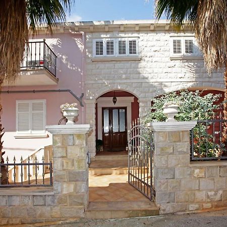 Apartment Ambroz Vela Luka Ngoại thất bức ảnh