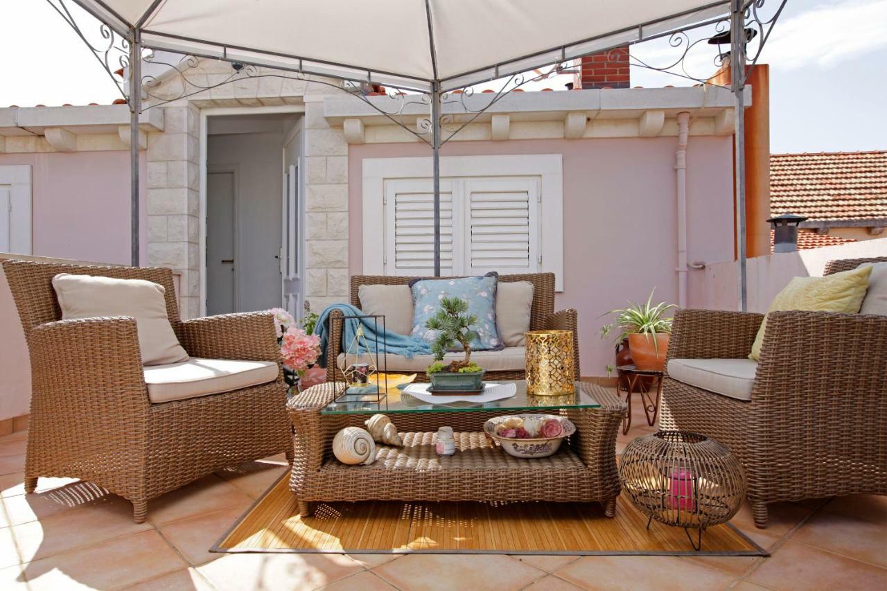 Apartment Ambroz Vela Luka Ngoại thất bức ảnh