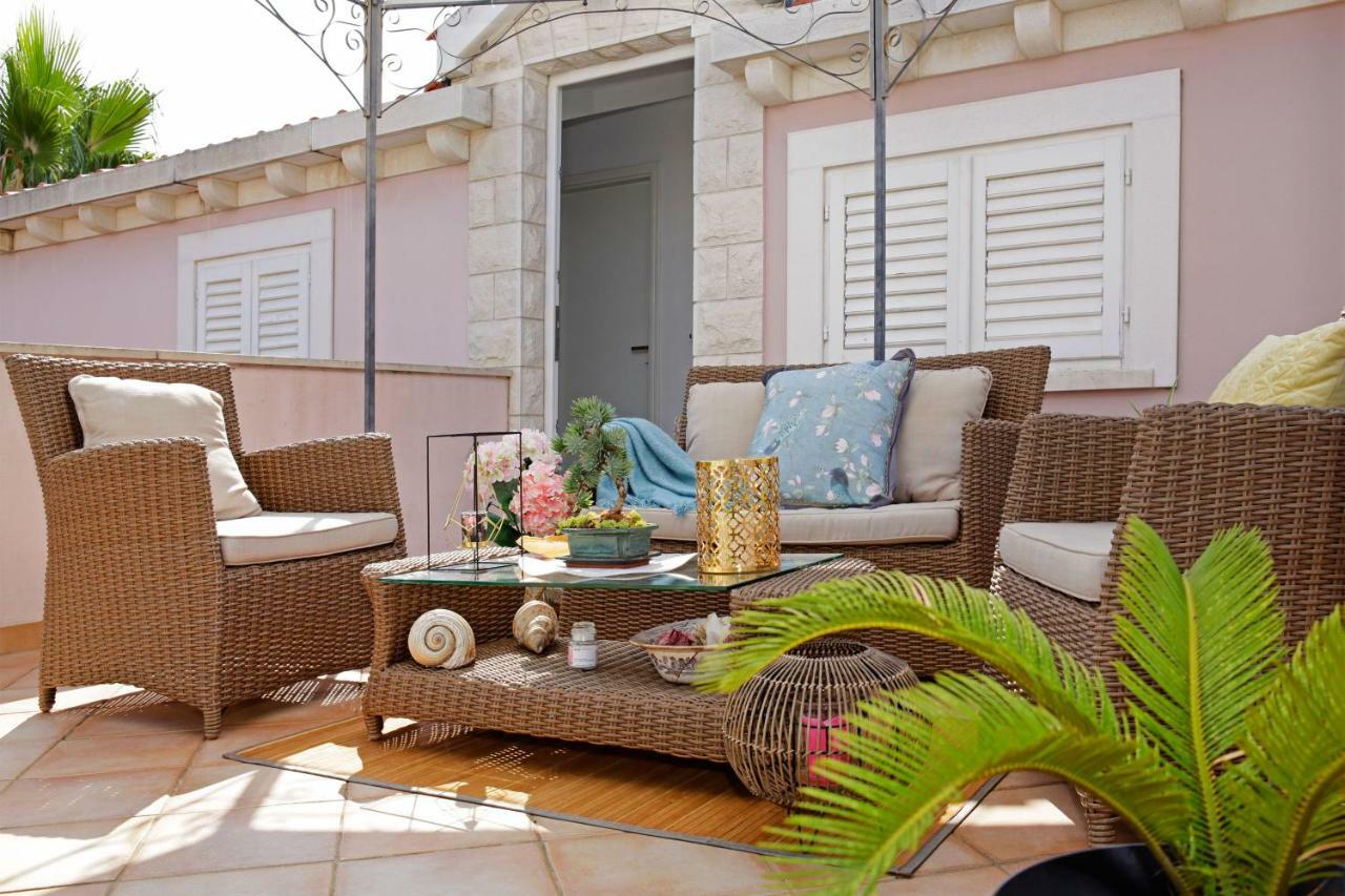 Apartment Ambroz Vela Luka Ngoại thất bức ảnh