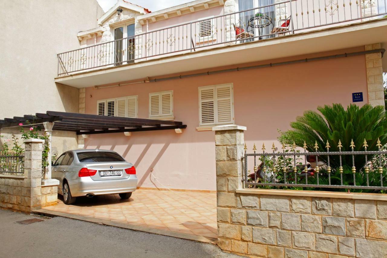 Apartment Ambroz Vela Luka Ngoại thất bức ảnh