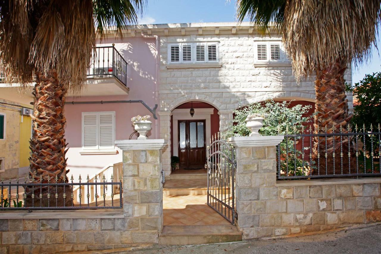 Apartment Ambroz Vela Luka Ngoại thất bức ảnh